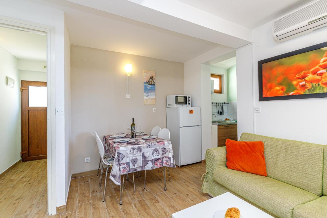 Al Mare Apartments Rovinj Buitenkant foto